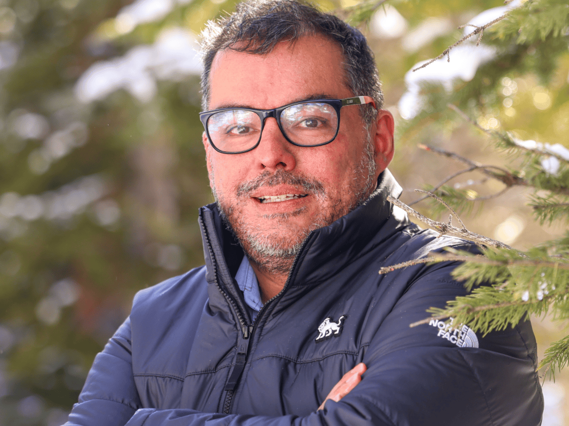Coach Leonardo Ramirez